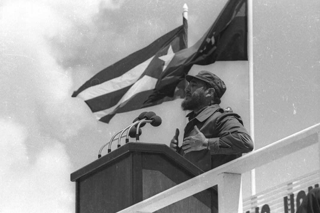 En varias conmemoraciones del Día de la Rebeldía Nacional con sede en Santa Clara, Fidel se dirigió al pueblo con el mismo carisma que en enero de 1959. (Foto: Archivo de Vanguardia)